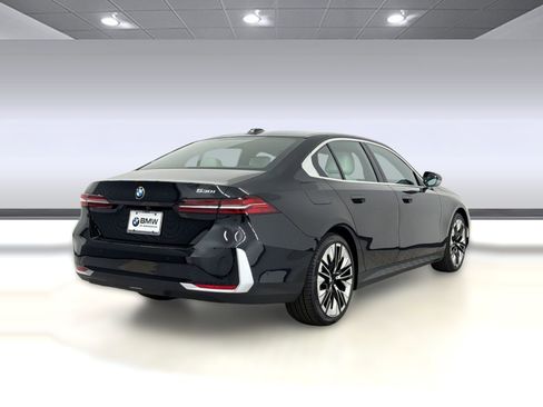 New 2026 BMW 530i w/ Premium Package image 9