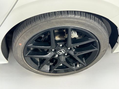 Used 2023 Honda Civic Sport image 28