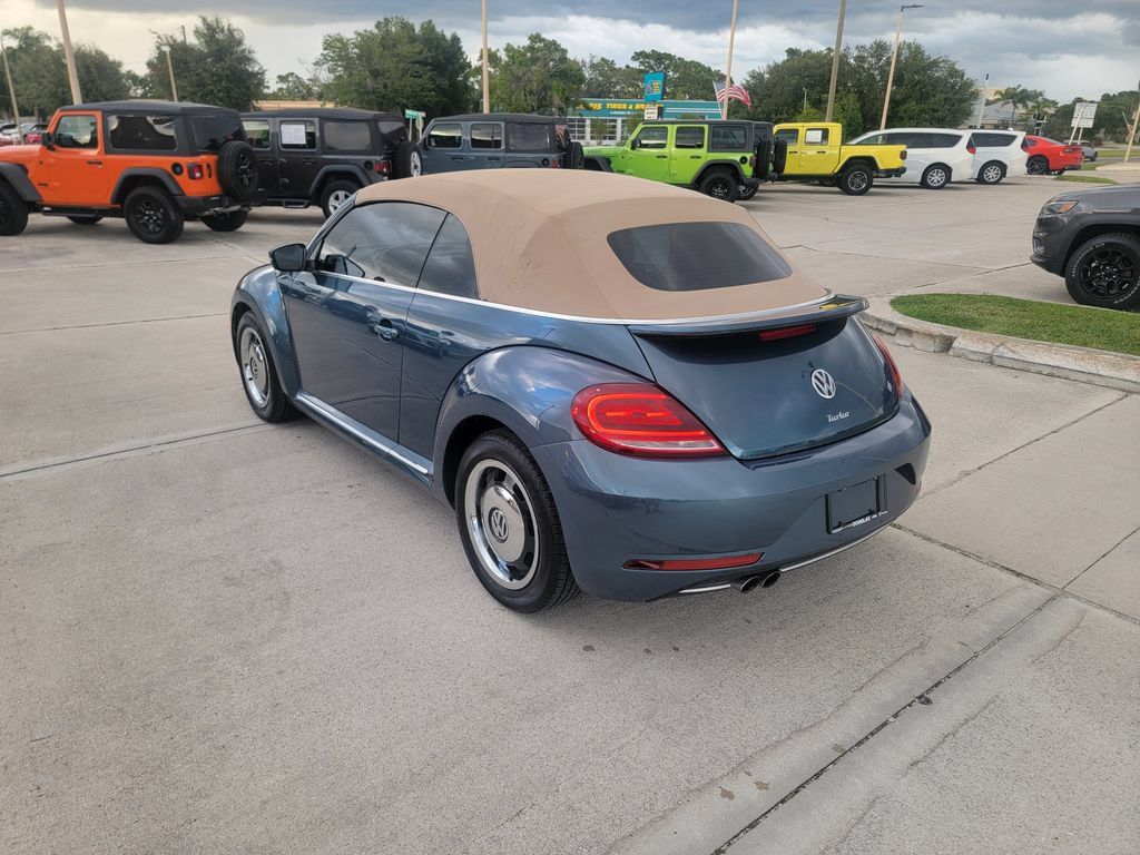 Used 2018 Volkswagen Beetle 2.0T FWD image 3
