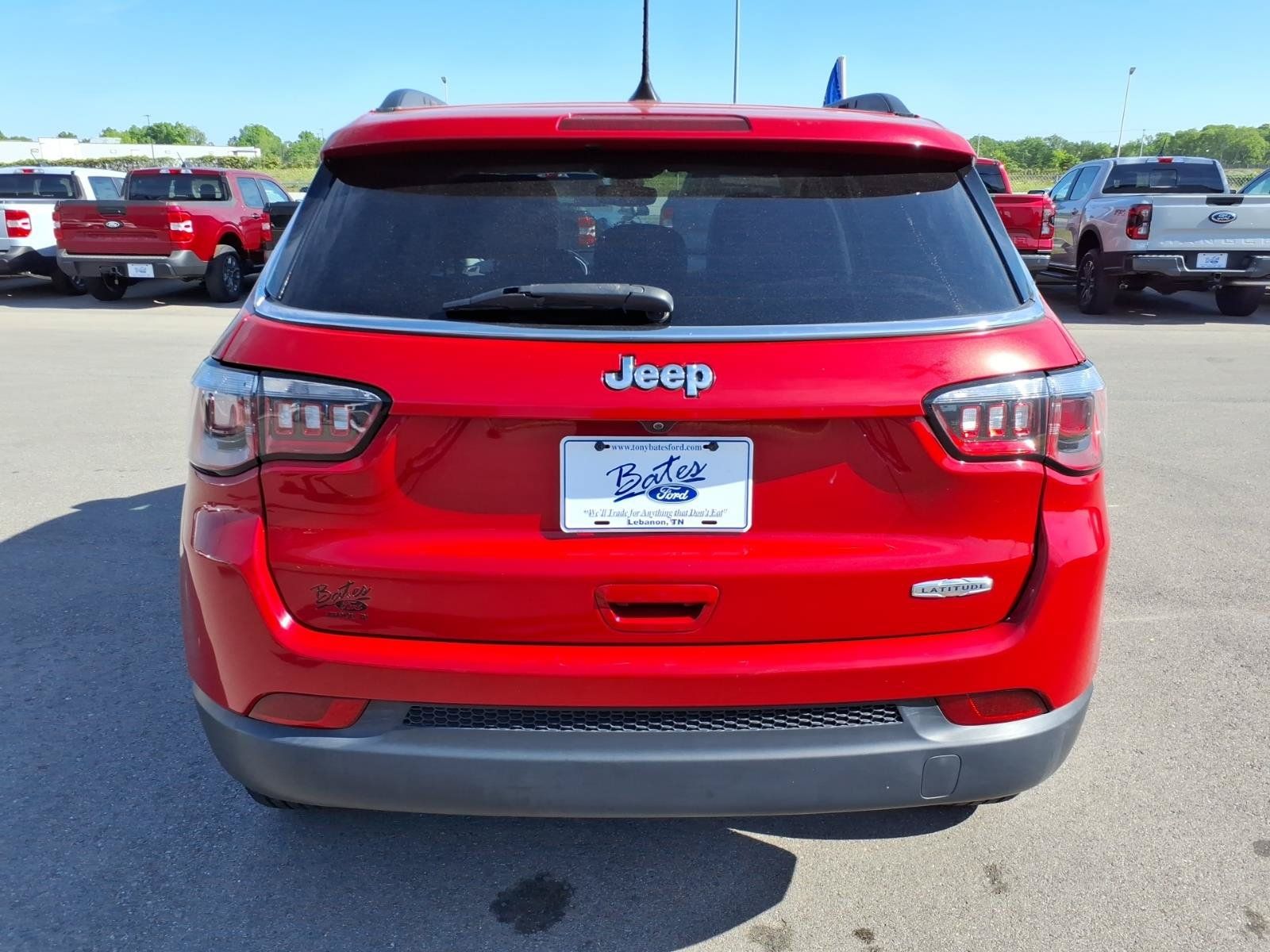 Used 2019 Jeep Compass Latitude FWD image 4