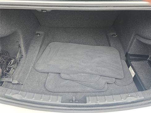 Used 2018 BMW 320i Sedan RWD image 8