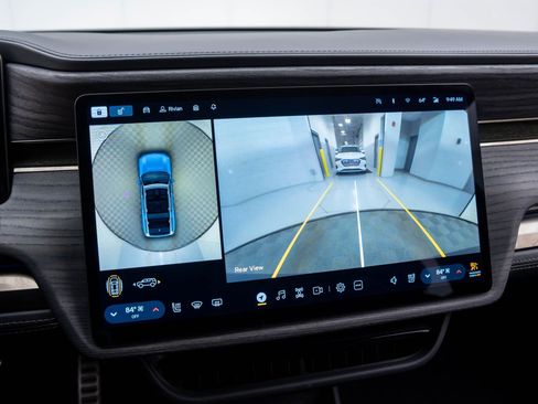 Used 2022 Rivian R1S Launch Edition image 24