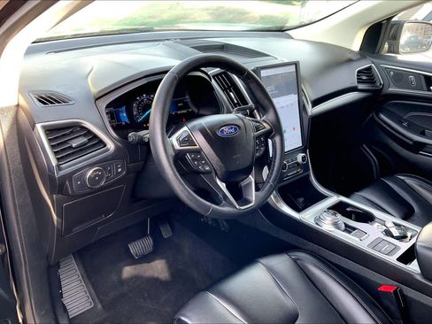 Certified 2022 Ford Edge Titanium AWD/4WD image 16