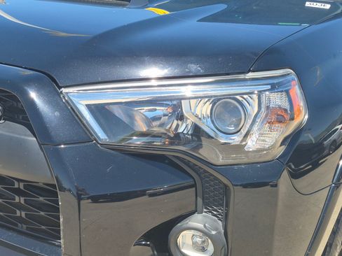 Used 2019 Toyota 4Runner TRD Pro AWD/4WD image 11