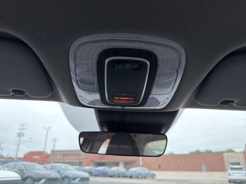Certified 2024 Hyundai Elantra SEL FWD image 18