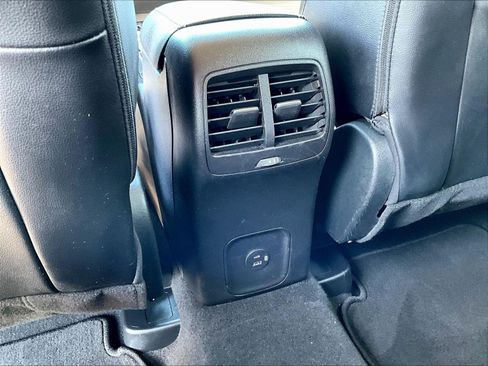 Used 2021 Ford Escape Titanium w/ Class II Trailer Tow Package AWD/4WD image 10