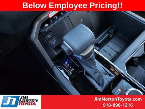 New 2025 Toyota Tundra Limited image 18