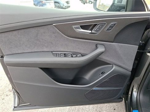 New 2026 Audi RS Q8 performance image 8