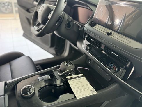 New 2025 Nissan Rogue SL image 22