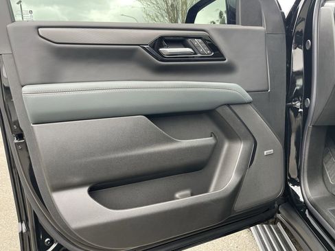 New 2026 GMC Yukon XL AT4 AWD/4WD image 23
