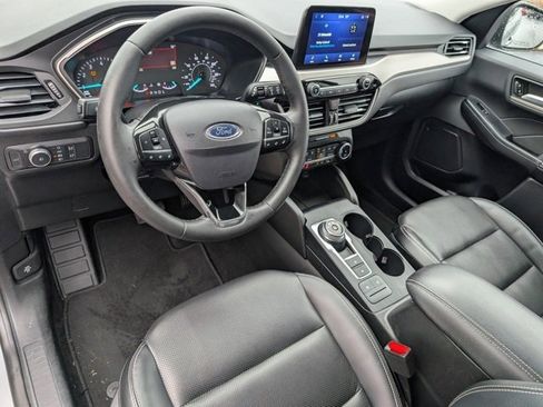 Used 2022 Ford Escape SEL image 4