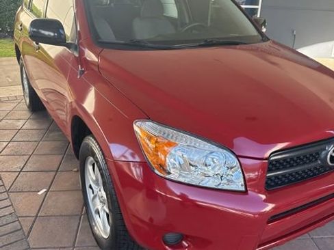 Used 2008 Toyota RAV4 4WD image 2
