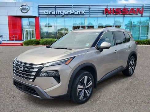 Used 2024 Nissan Rogue SL FWD image 4