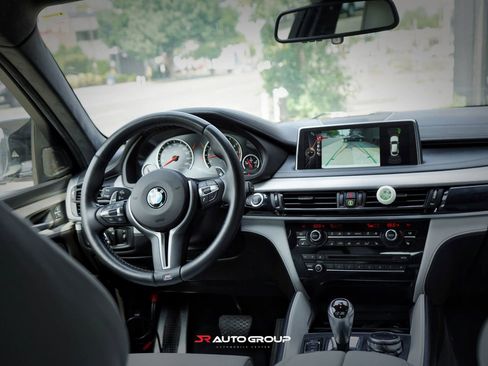 Used 2016 BMW X6 M image 16