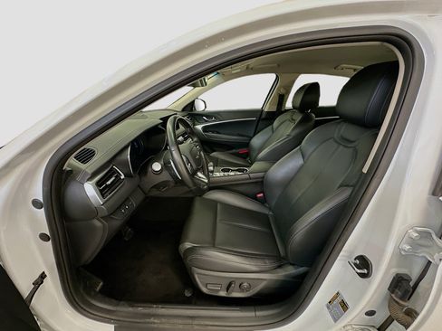 Used 2025 Genesis G70 2.5T AWD/4WD image 13