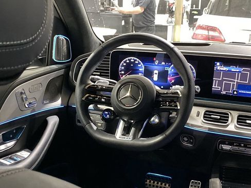 Used 2024 Mercedes-Benz GLS 63 AMG 4MATIC image 3