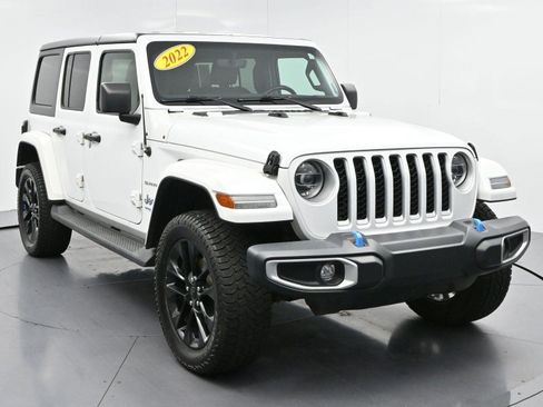 Used 2022 Jeep Wrangler Unlimited Sahara AWD/4WD image 2