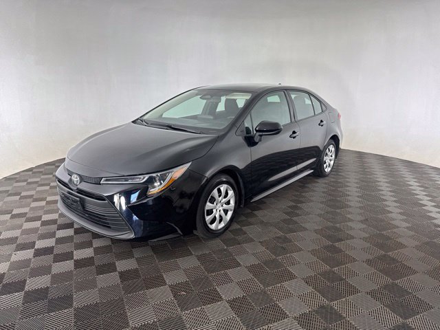 Used 2024 Toyota Corolla LE FWD image 3