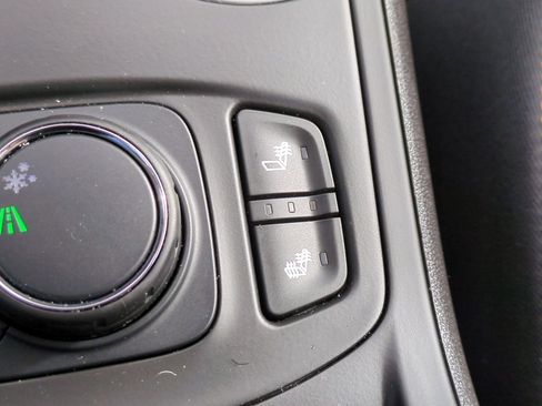 Used 2021 GMC Terrain SLT image 21