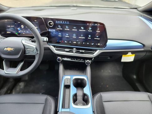 New 2026 Chevrolet Equinox EV LT AWD/4WD image 12
