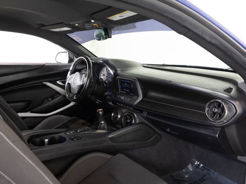 Used 2021 Chevrolet Camaro LT RWD image 18