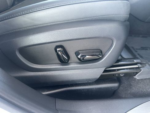 Used 2024 Lexus RZ 450e Premium image 41