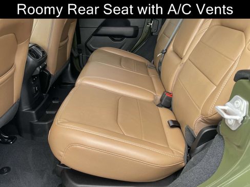 Used 2022 Jeep Wrangler Unlimited Sahara w/ Cold Weather Group image 20