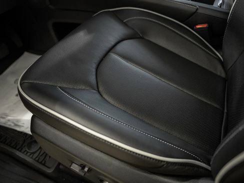 New 2026 Chrysler Pacifica Limited AWD/4WD image 39