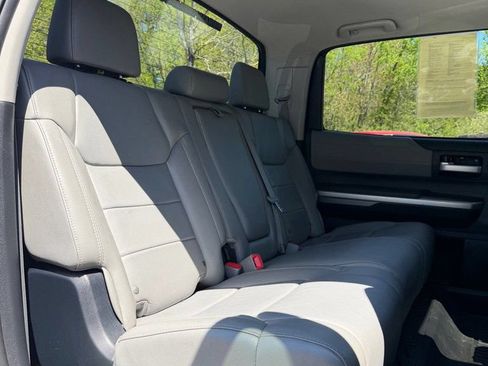 Used 2017 Toyota Tundra Limited w/ Limited Premium Package AWD/4WD image 12