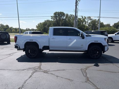 Used 2026 GMC Sierra 2500 Denali Ultimate AWD/4WD image 2