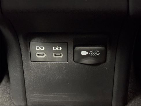 Certified 2025 Toyota Prius Plug-In Hybrid image 38