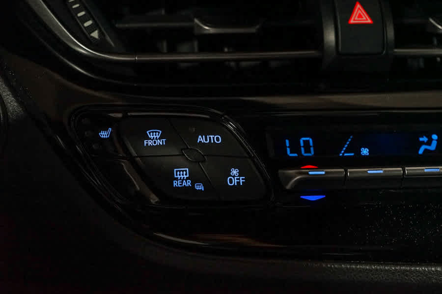 Used 2018 Toyota C-HR XLE FWD image 26