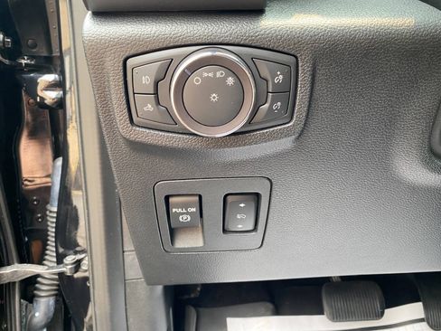 Used 2019 Ford F150 XLT w/ Equipment Group 302A Luxury AWD/4WD image 23