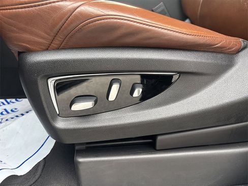 Used 2019 Cadillac Escalade ESV Luxury image 13