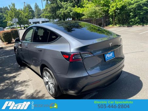 Used 2023 Tesla Model Y Long Range AWD/4WD image 8
