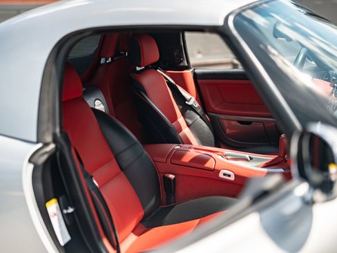 Used 2003 BMW Z8 RWD image 23
