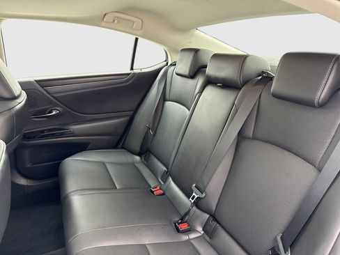 Used 2022 Lexus ES 300h w/ Premium Package FWD image 36
