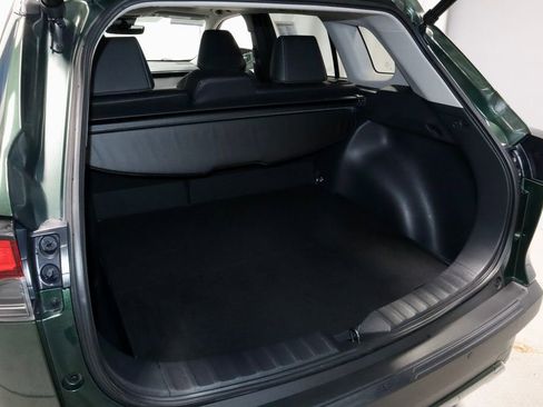 Used 2022 Toyota Corolla Cross XLE w/ Convenience Package AWD/4WD image 13