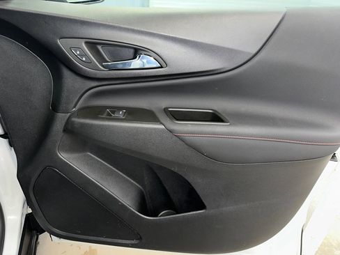 Certified 2022 Chevrolet Equinox RS w/ LPO, Floor Liner Package image 32