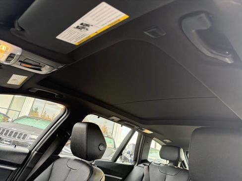 Used 2017 BMW 330i xDrive Wagon image 36