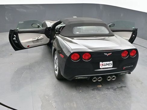 Used 2007 Chevrolet Corvette Convertible w/ Preferred Equipment Group RWD image 52