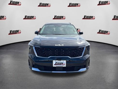 New 2025 Kia Sorento S image 2