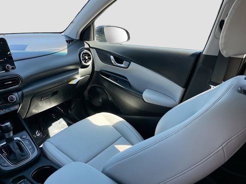 Used 2023 Hyundai Kona Limited AWD/4WD image 25