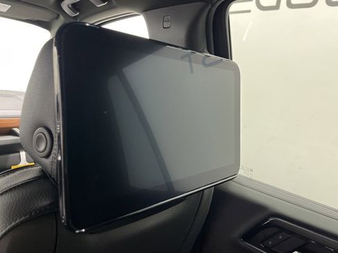 New 2026 GMC Yukon Denali w/ Denali Reserve Package image 7