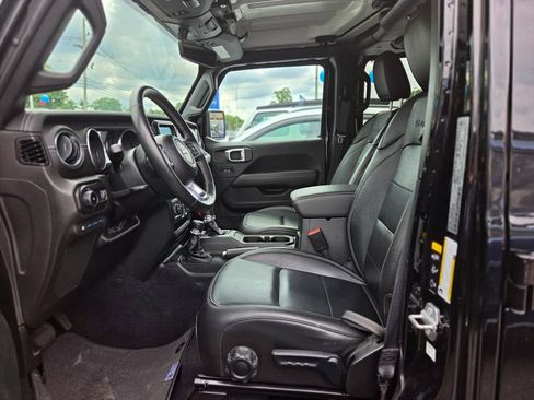 Used 2023 Jeep Wrangler Unlimited Sahara w/ Cold Weather Group AWD/4WD image 13