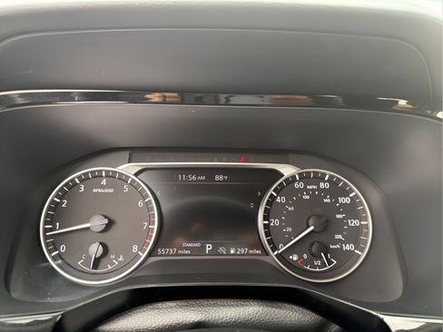 Used 2024 Nissan Pathfinder SV FWD image 30