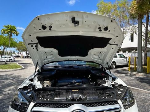 Used 2022 Mercedes-Benz GLE 350 4MATIC w/ Premium Package image 39