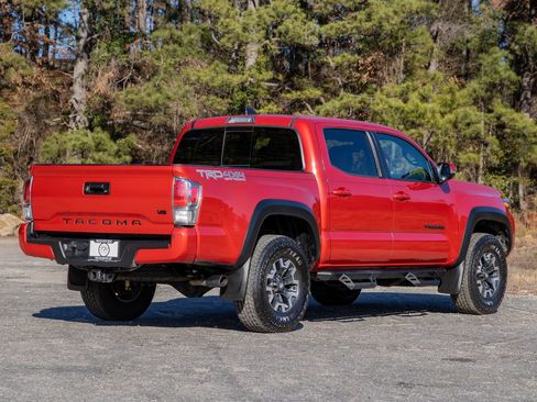 Used 2022 Toyota Tacoma TRD Off-Road image 6