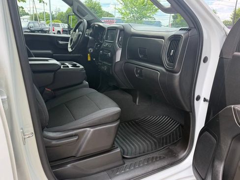 Used 2021 Chevrolet Silverado 2500 Custom w/ Custom Value Package AWD/4WD image 15