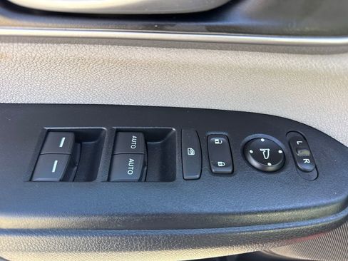 Used 2022 Honda CR-V EX image 15